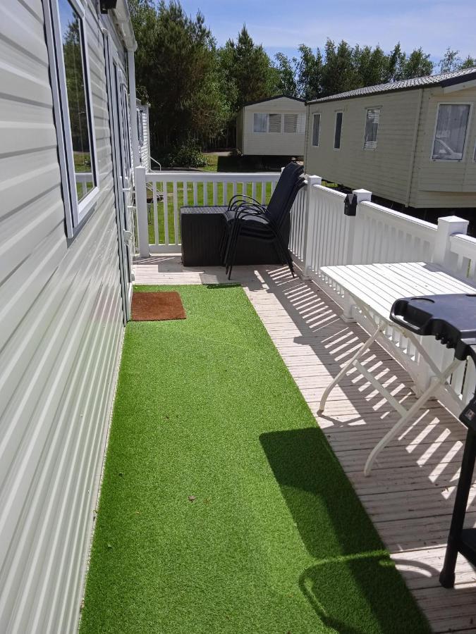 Chalet, Balcony, Bbq, Sleeps 6, Lejlighed Lytchett Minster Eksteriør billede