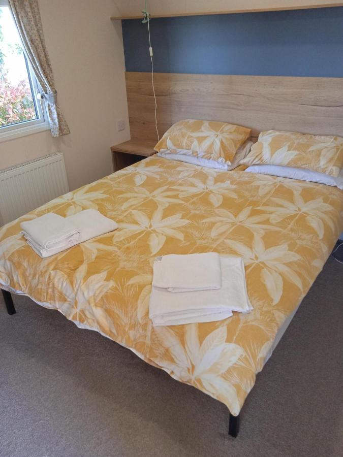 Chalet, Balcony, Bbq, Sleeps 6, Lejlighed Lytchett Minster Eksteriør billede